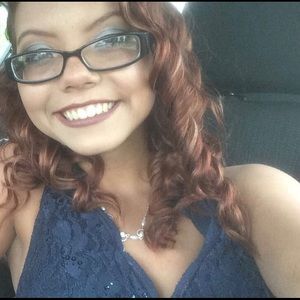 Meet your Posher, Alexis